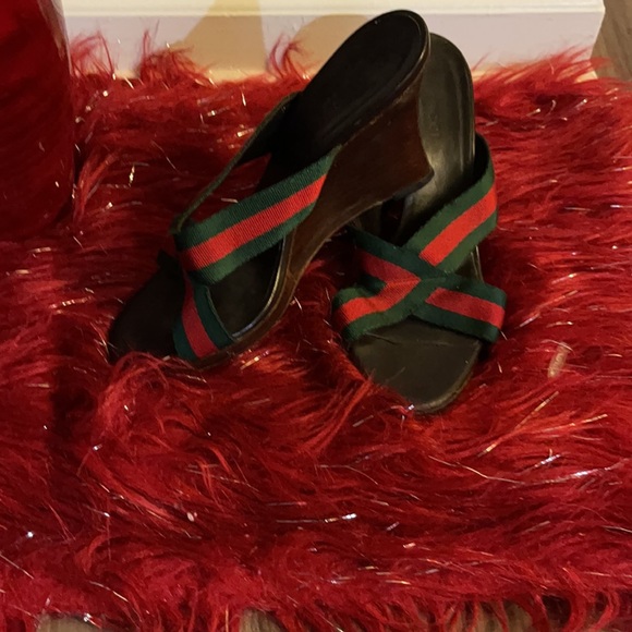 Authentic GUCCI WEDGES - Picture 5 of 6